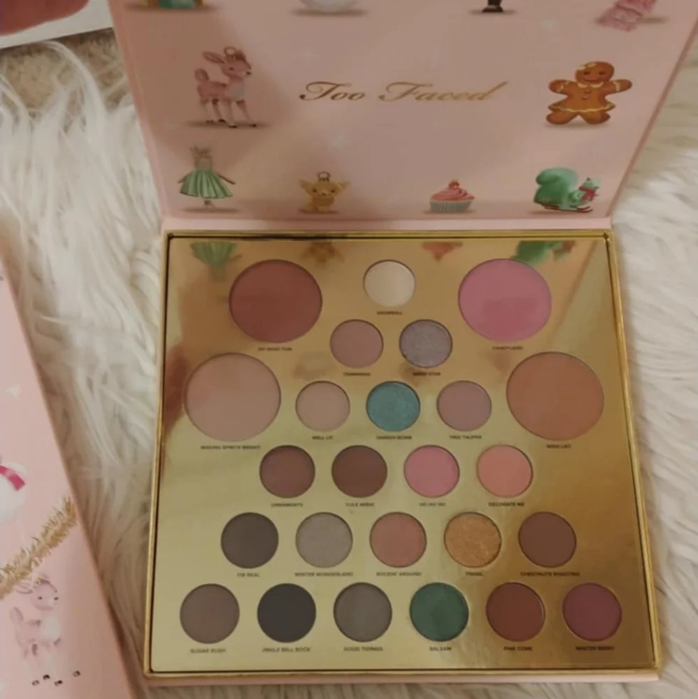 🎄FIRM! NWT TOO FACED MERRY MERRY MAKEUP FACE AND EYE PALETTE (LIMITED EDITION)